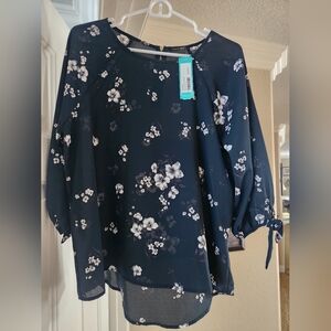 Larie tie sleeve blouse